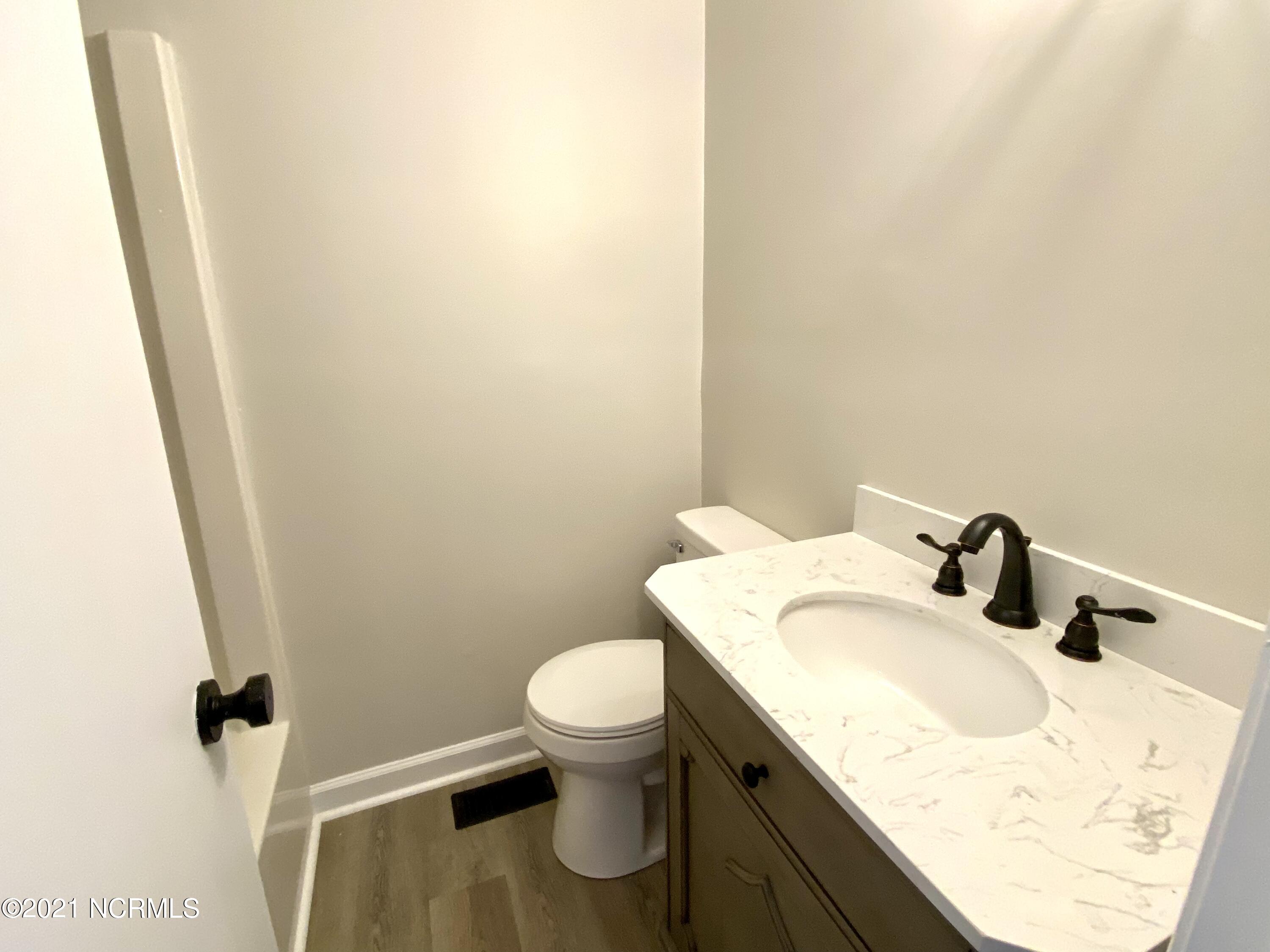 102 Winter Circle Elizabethtown, NC 28337 - Photo 28 of 46 Solid Surface Countertop