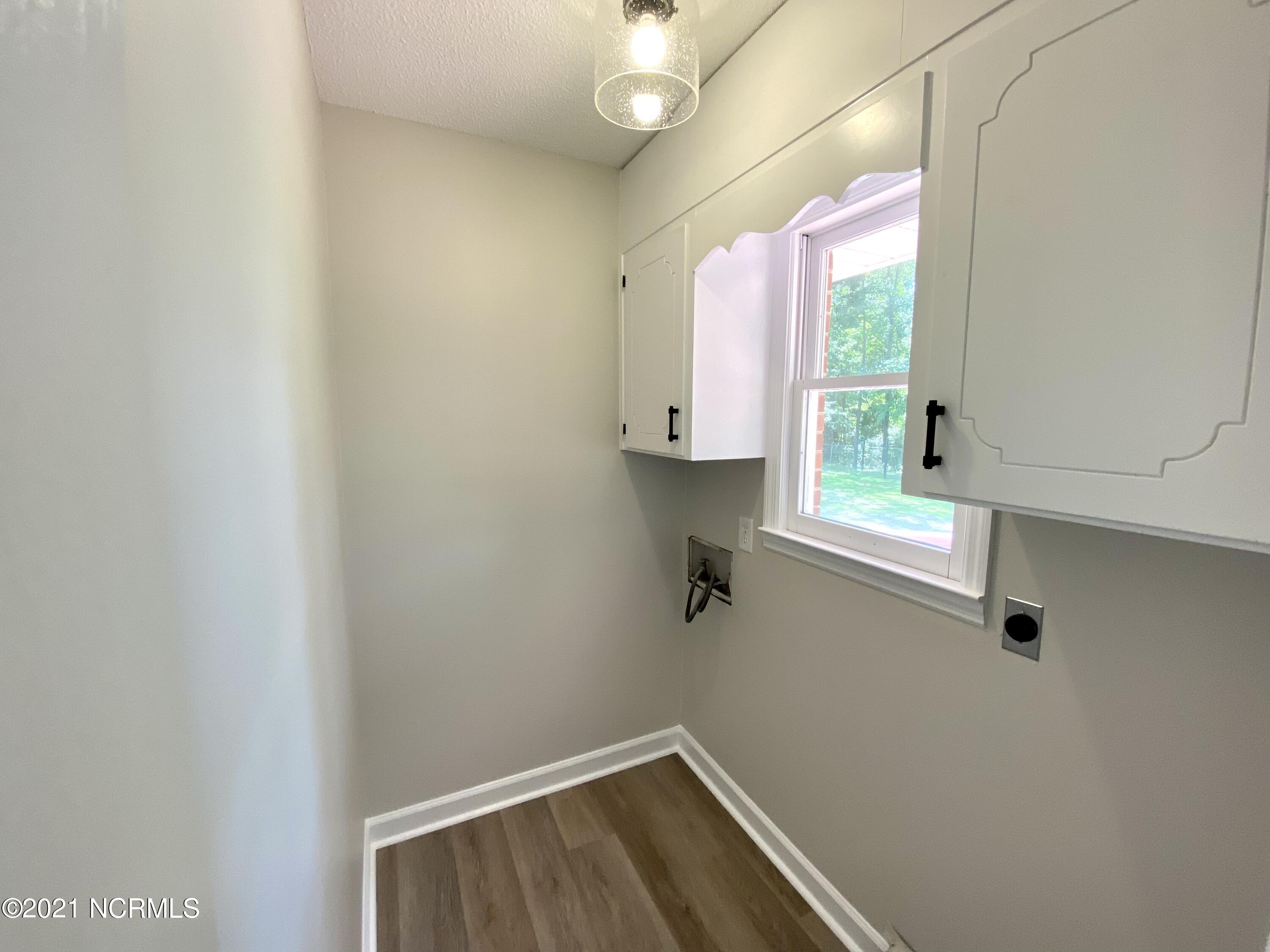 102 Winter Circle Elizabethtown, NC 28337 - Photo 32 of 46 With Cabinets