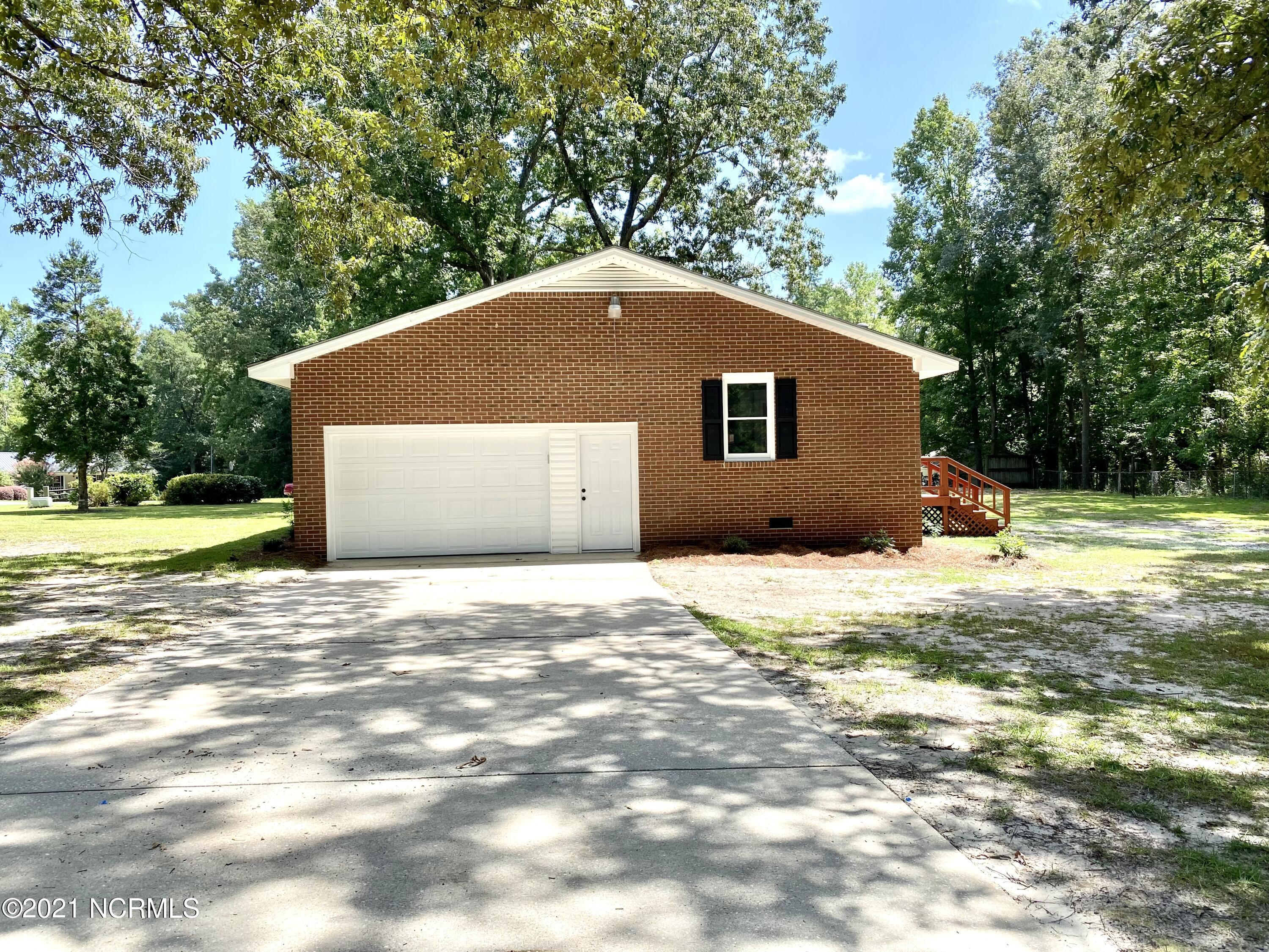 102 Winter Circle Elizabethtown, NC 28337 - Photo 46 of 46 Paved Drive