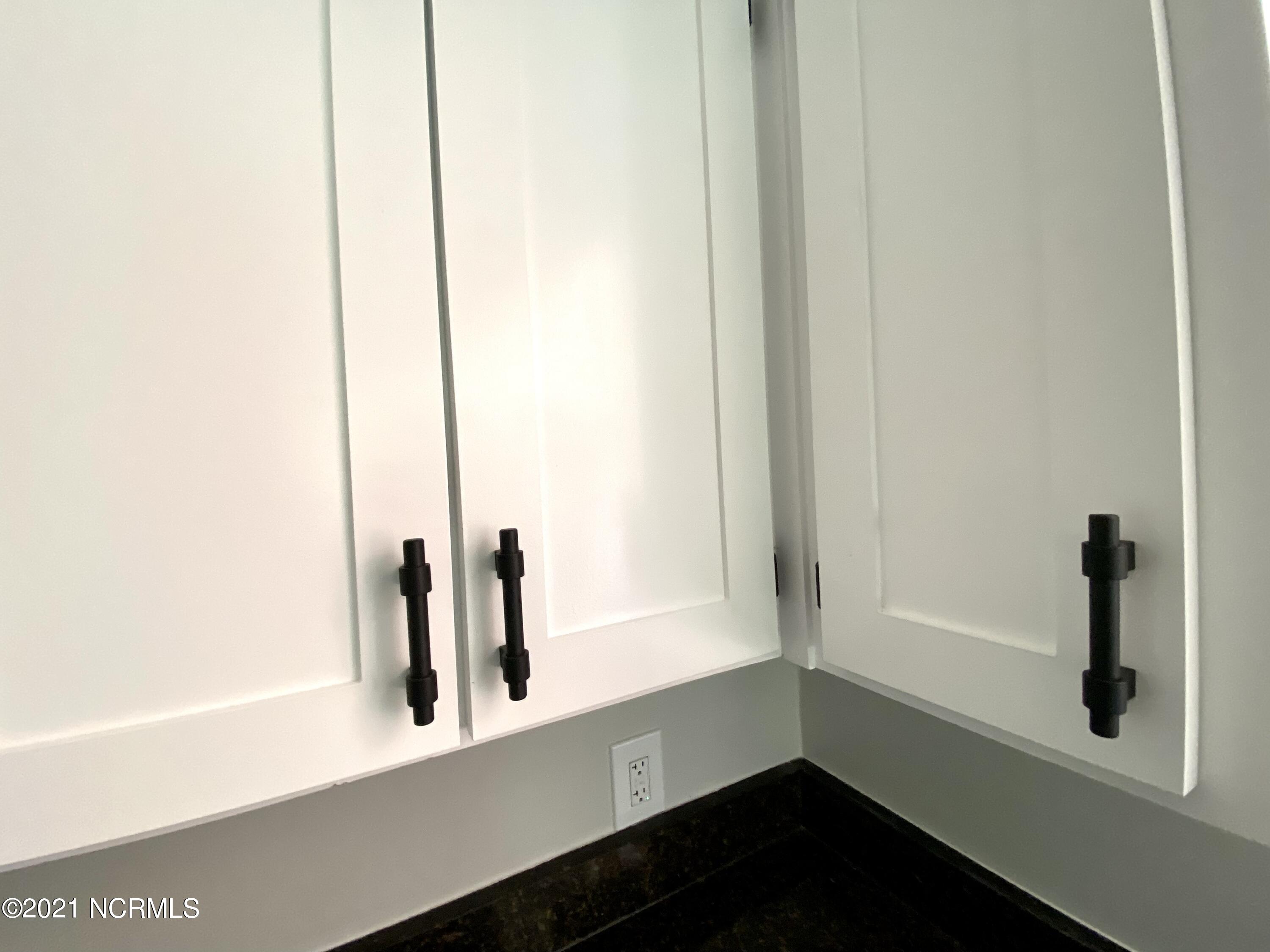 102 Winter Circle Elizabethtown, NC 28337 - Photo 10 of 46 Kitchen