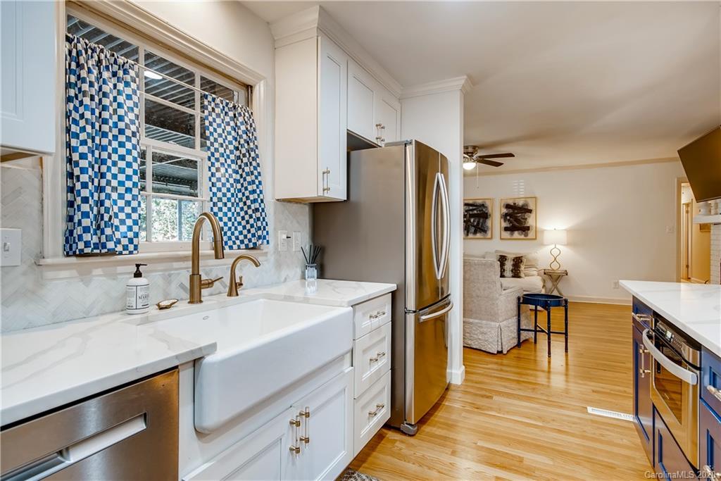 521 Sandridge Road Charlotte, NC 28210 - Photo 13 of 28 Gallery Image 13