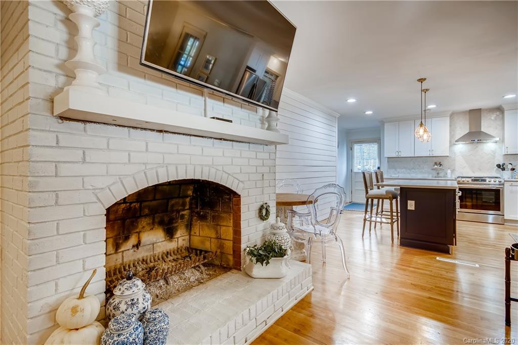 521 Sandridge Road Charlotte, NC 28210 - Photo 16 of 28 Gallery Image 16