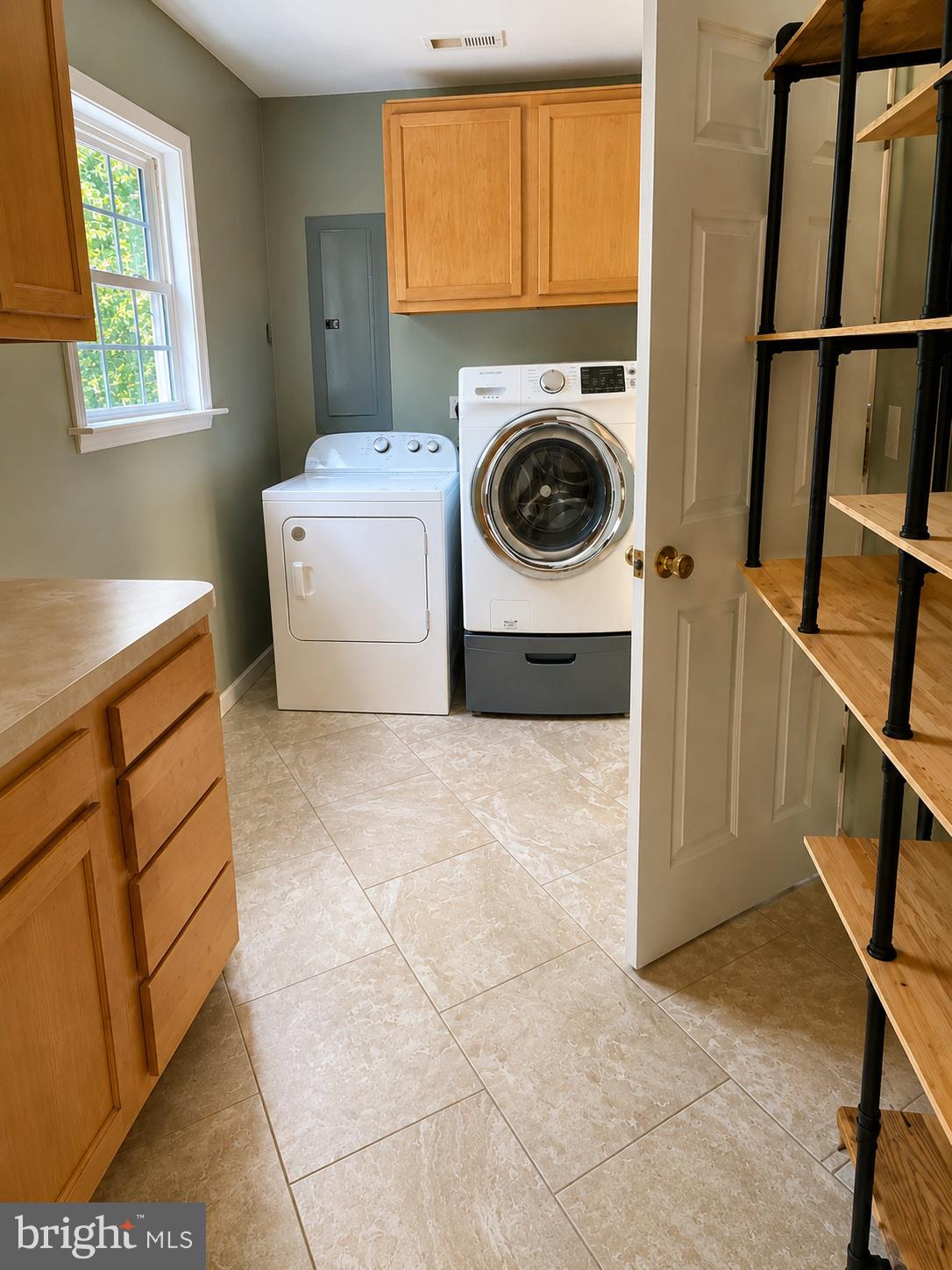 550 Walnut Shade Road Louisa, VA 23093 - Photo 4 of 7 a utility room with dryer and washer