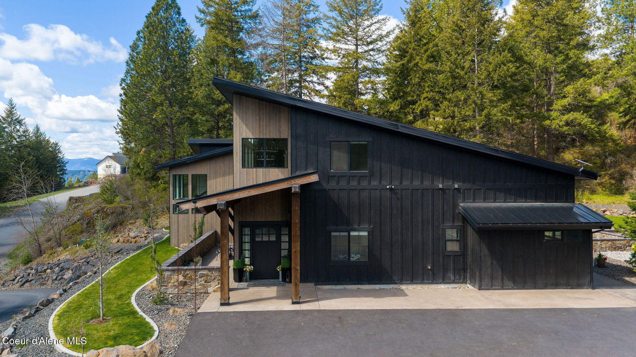 6799 East Shiras Road Coeur D'Alene, ID 83814 - Photo 2 of 98 Exterior Entrance