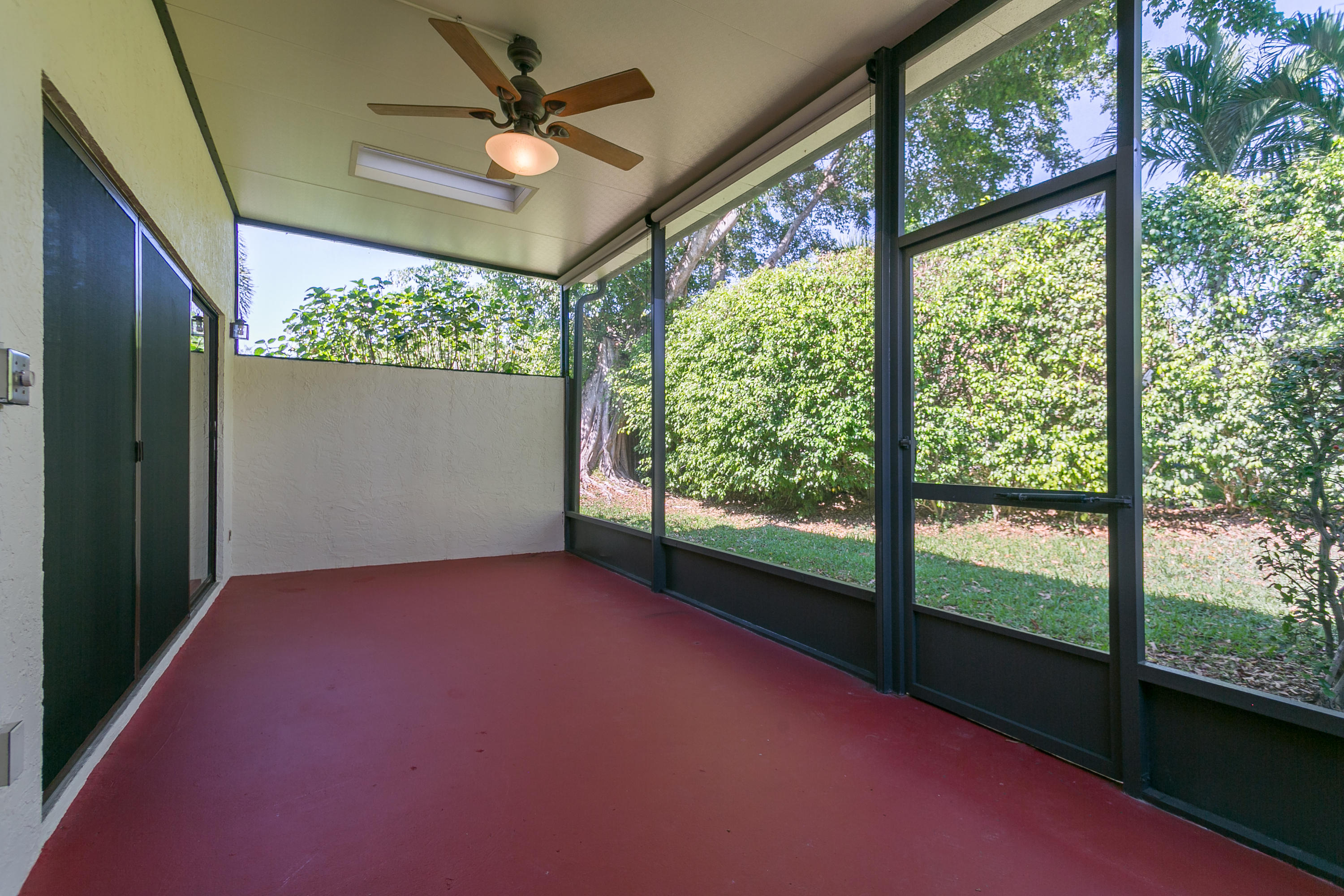 6850 Northwest 2nd Avenue, Unit 290 Boca Raton, FL 33487 - Photo 15 of 17 Screened Patio
