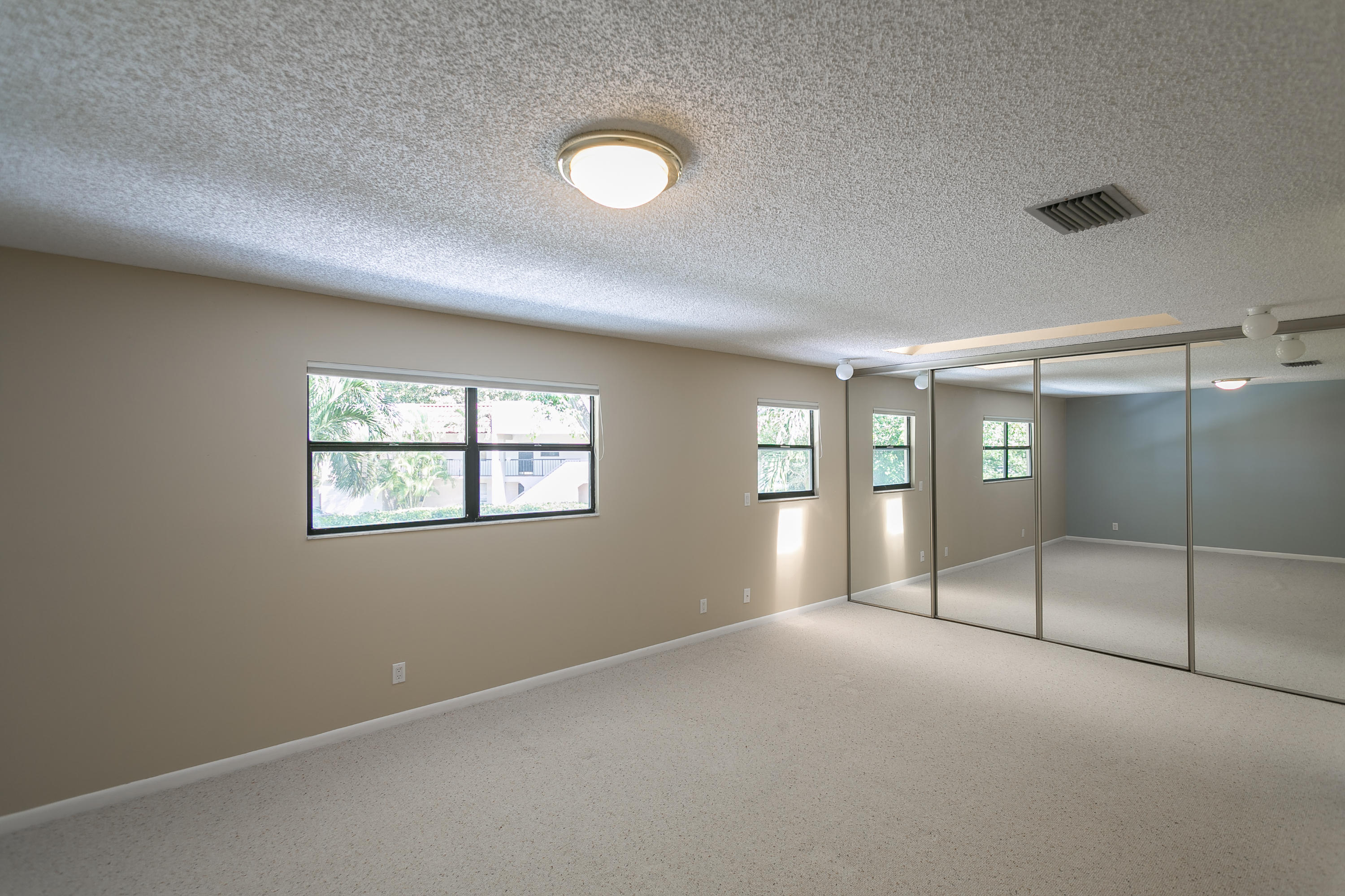 6850 Northwest 2nd Avenue, Unit 290 Boca Raton, FL 33487 - Photo 8 of 17 Master Bedroom