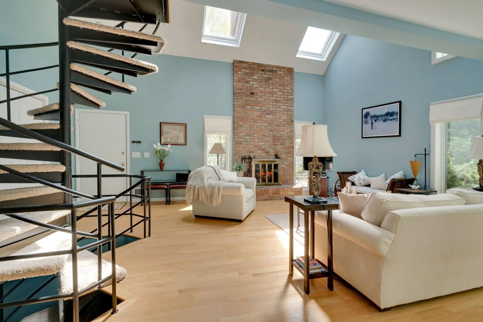 3 Crows Nest Circle Southampton, NY 11968 - Photo 3 of 18 a living room with furniture