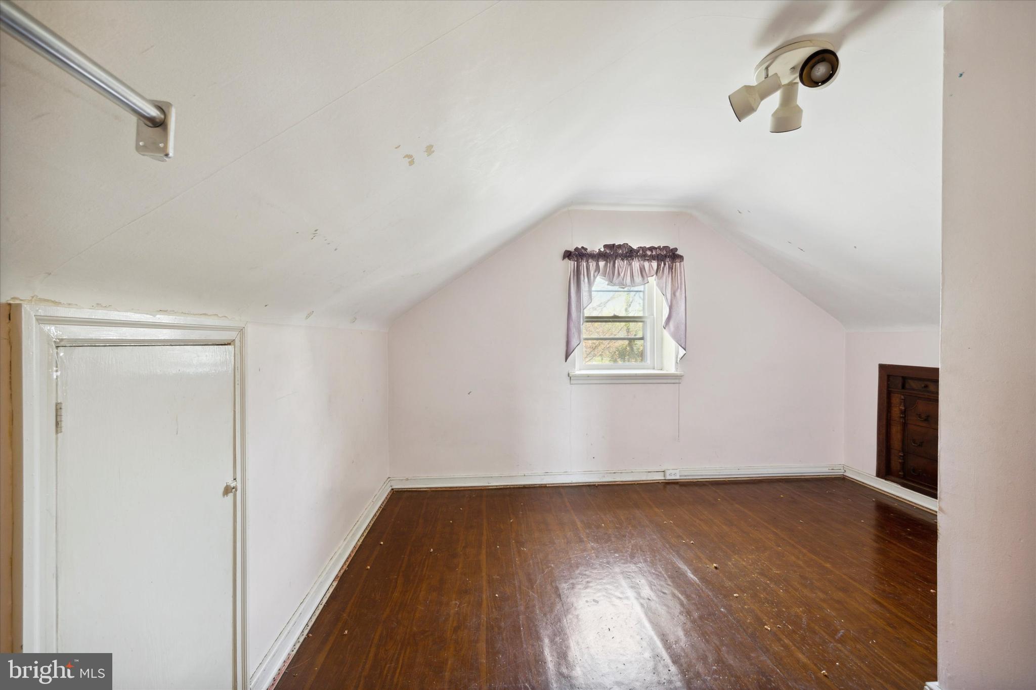 384 Coldstream Road Phoenixville, PA 19460 - Photo 24 of 32 Gallery Image 24