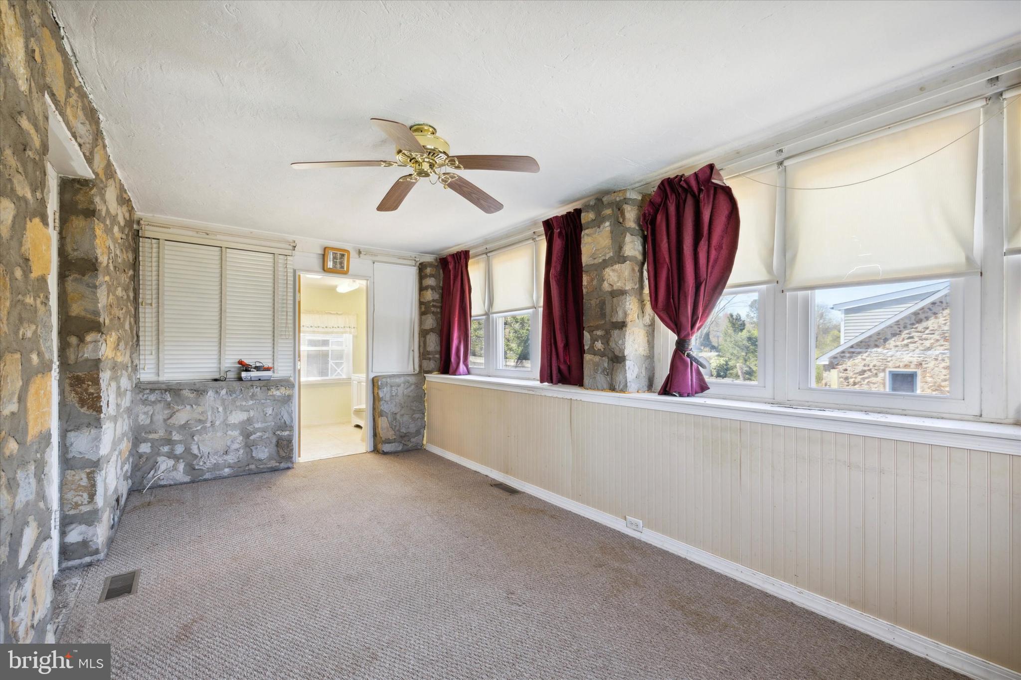 384 Coldstream Road Phoenixville, PA 19460 - Photo 10 of 32 Gallery Image 10