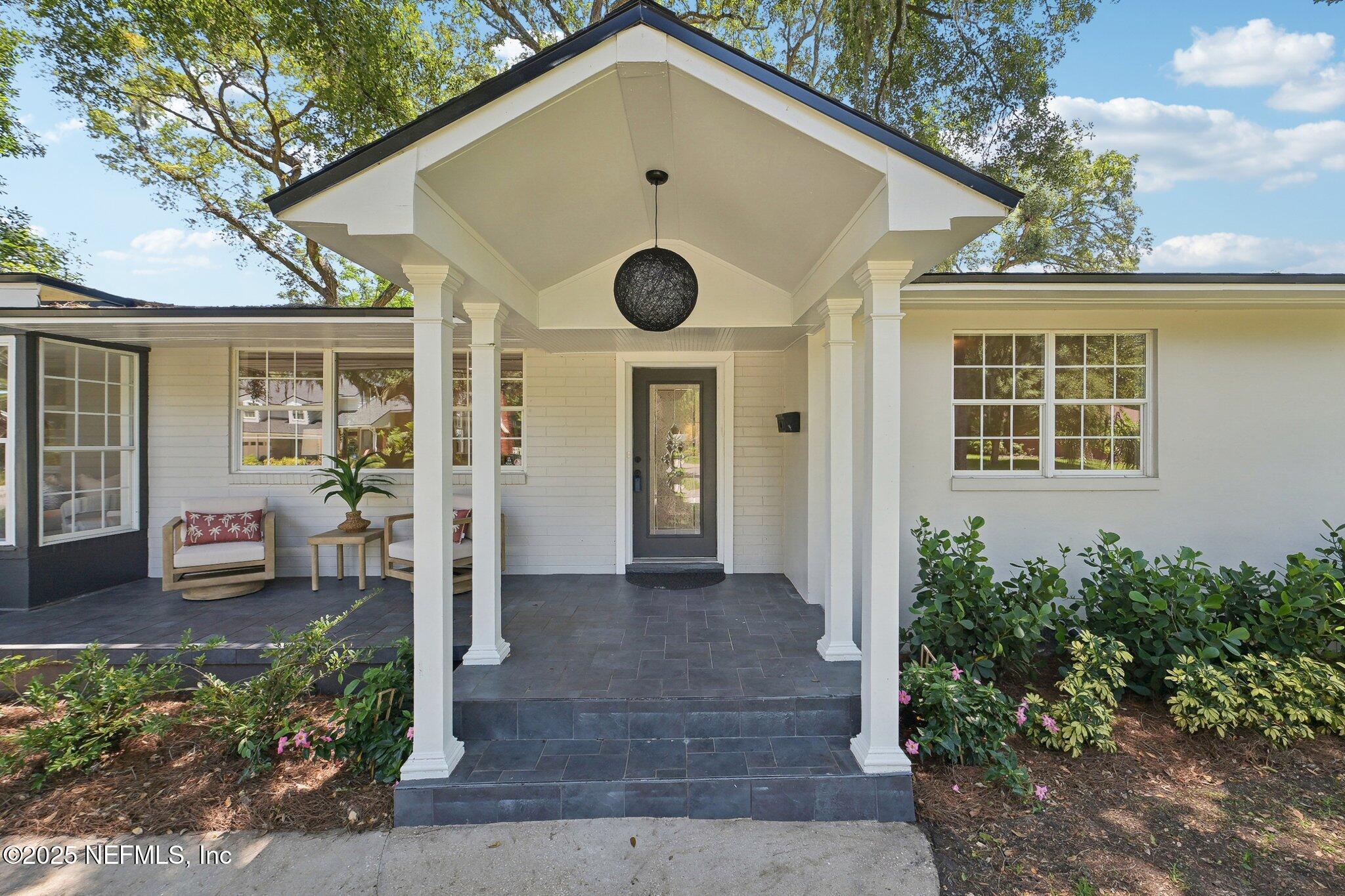 4704 Nottingham Road Jacksonville, FL 32210 - Photo 4 of 37 Front Entry
