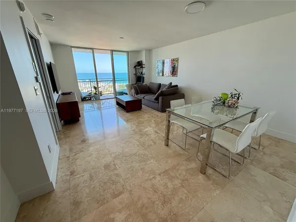 $5,000 | 90 Alton Road, Unit 3007, Miami Beach, FL 33139