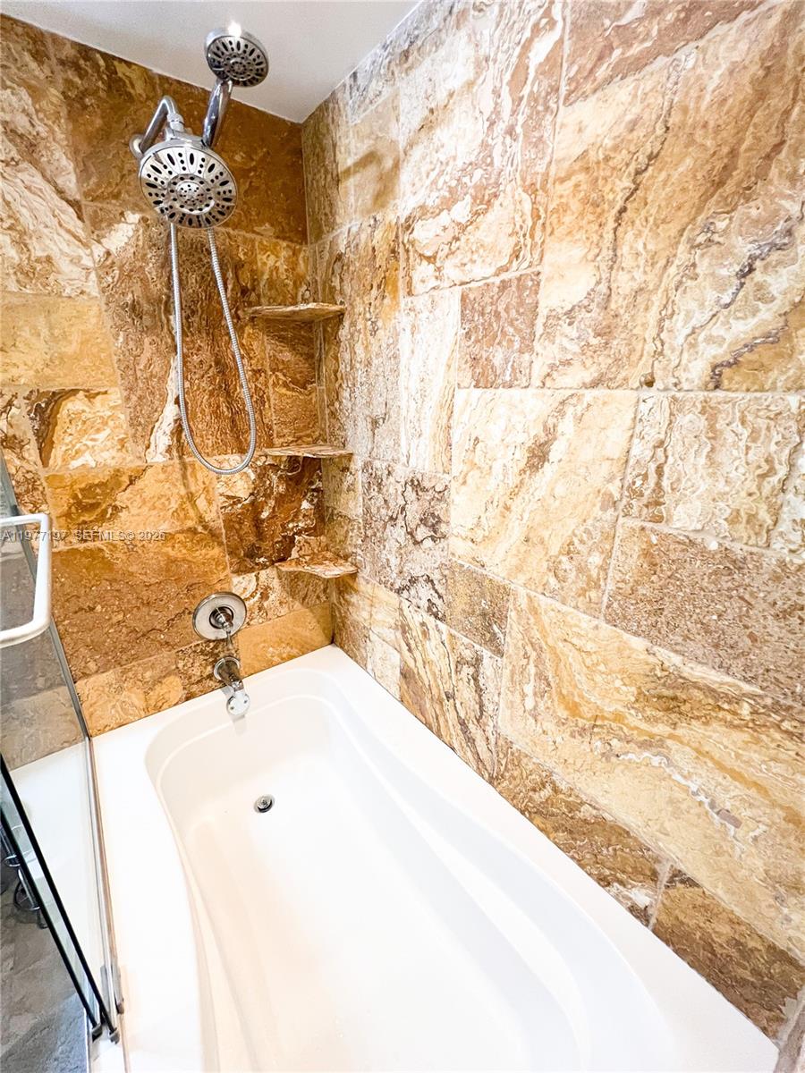 90 Alton Road, Unit 3007 Miami Beach, FL 33139 - Photo 21 of 31