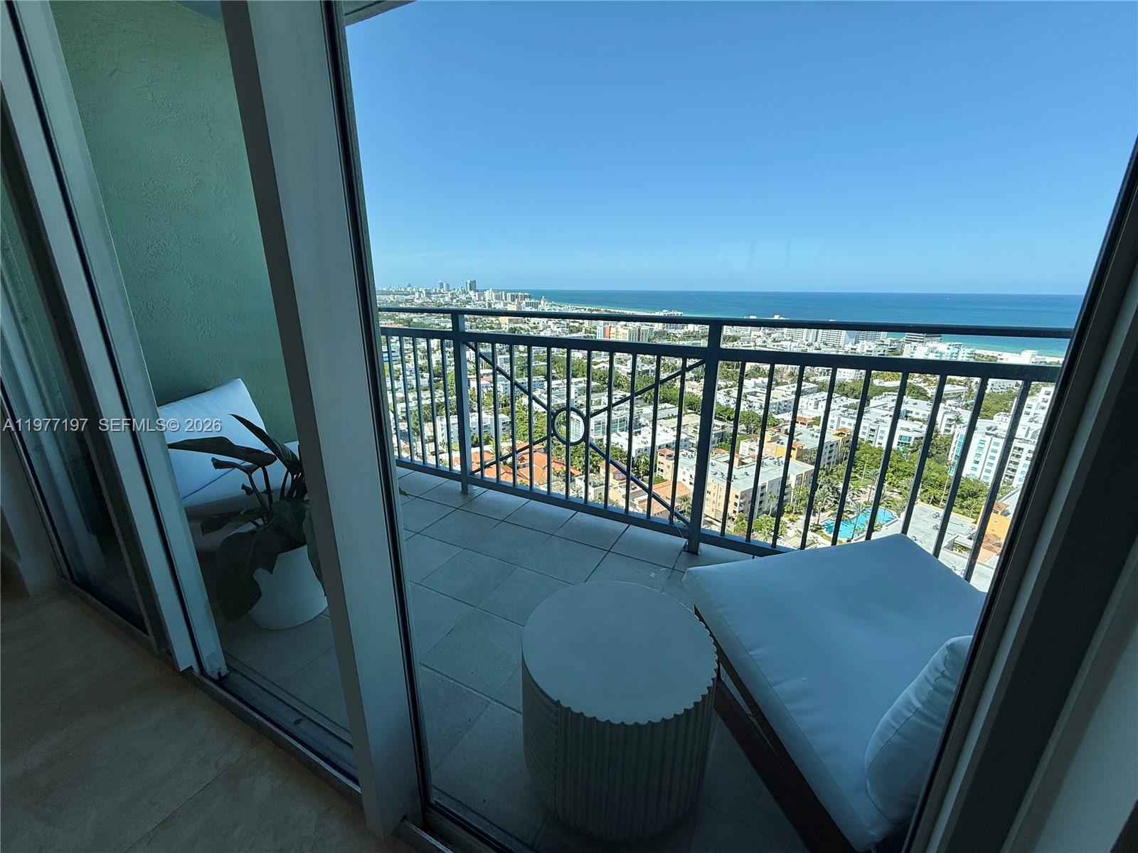 90 Alton Road, Unit 3007 Miami Beach, FL 33139 - Photo 6 of 31