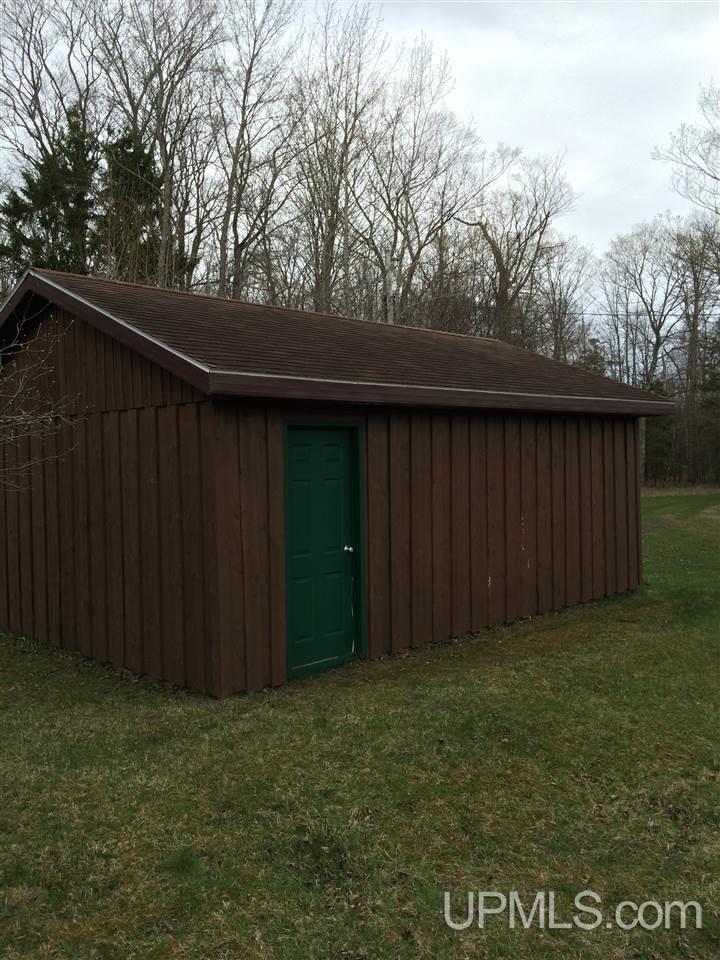 5902 Co Rd 511 Rapid River, MI 49878 - Photo 3 of 21