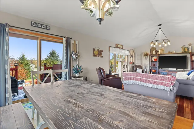 $469,900 | 104 Carolyn Court, Eden, WI 53019