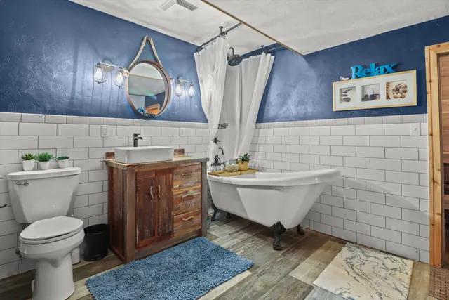 $469,900 | 104 Carolyn Court, Eden, WI 53019