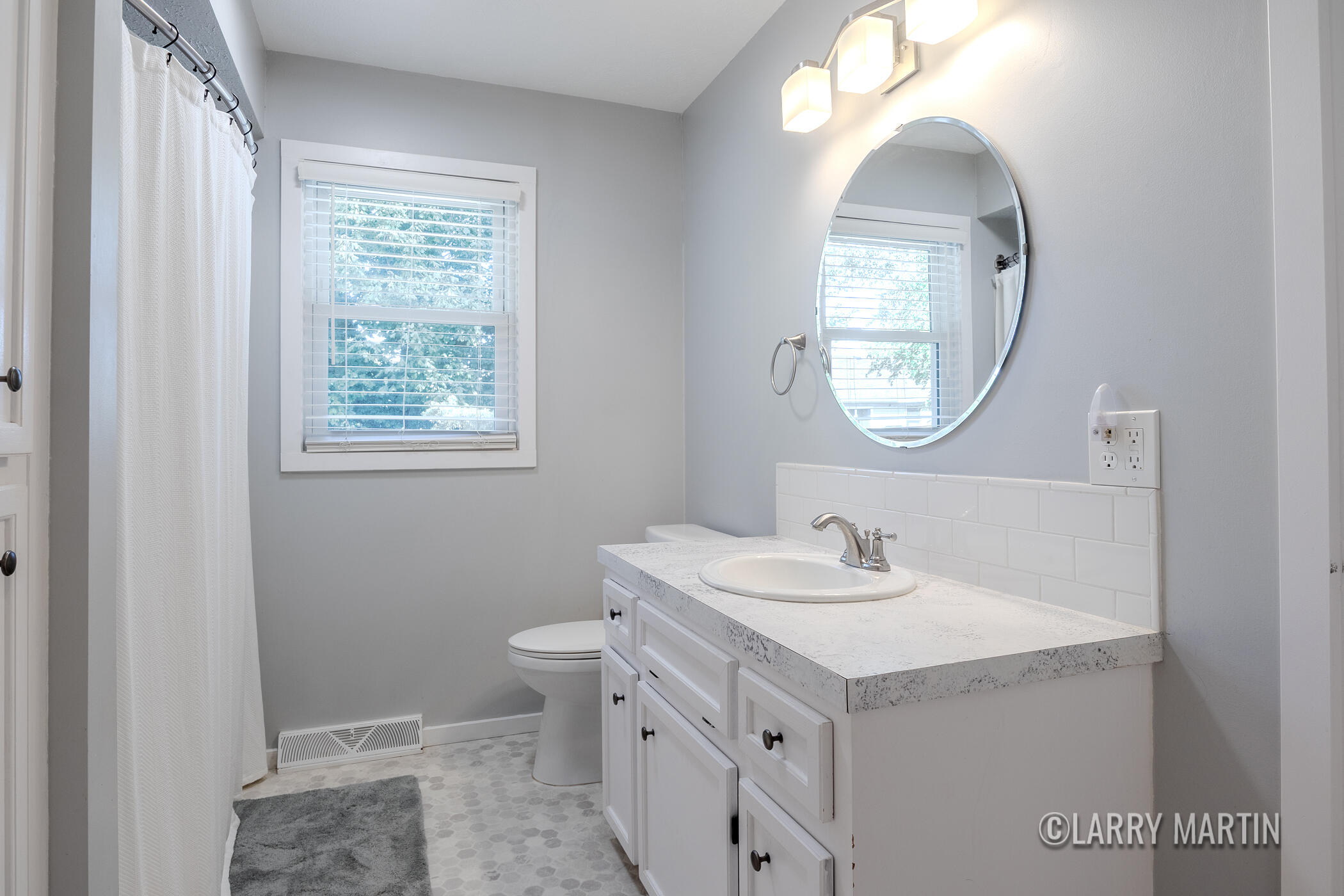 2159 Tyler Street Jenison, MI 49428 - Photo 12 of 31 2159 Tyler St-22