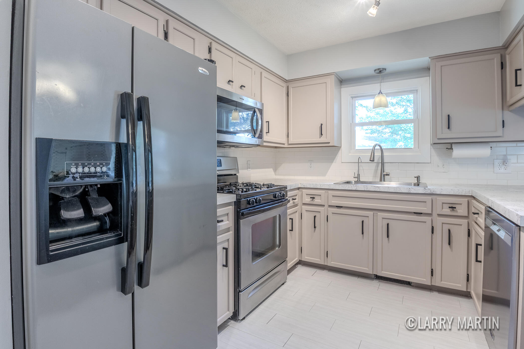 2159 Tyler Street Jenison, MI 49428 - Photo 8 of 31 2159 Tyler St-6