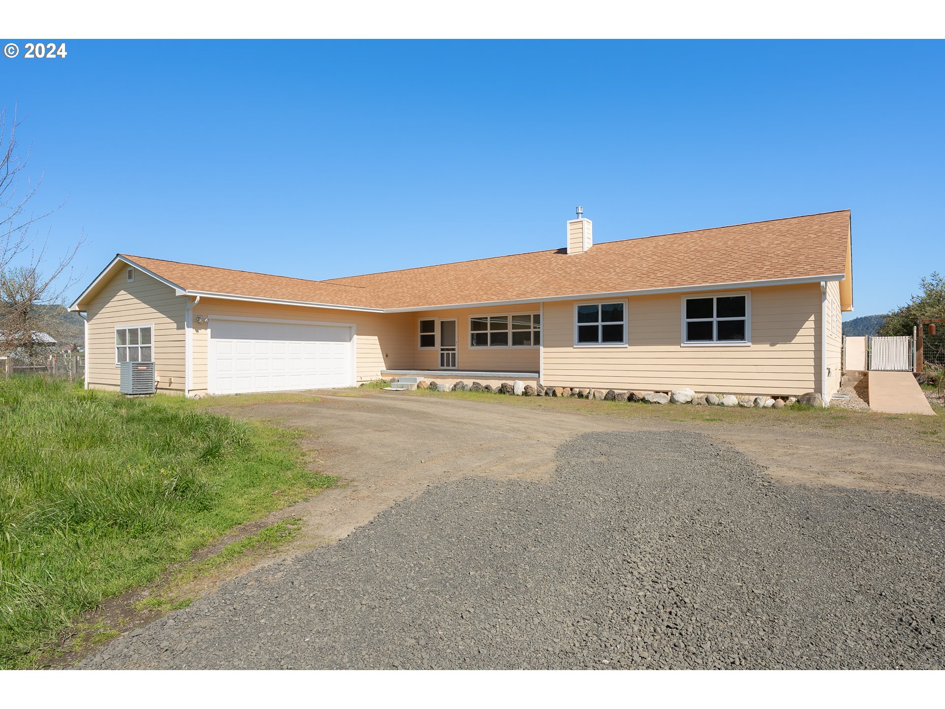 2253 Dairy Loop Road Roseburg, OR 97471 - Photo 1 of 47 Gallery Image 1