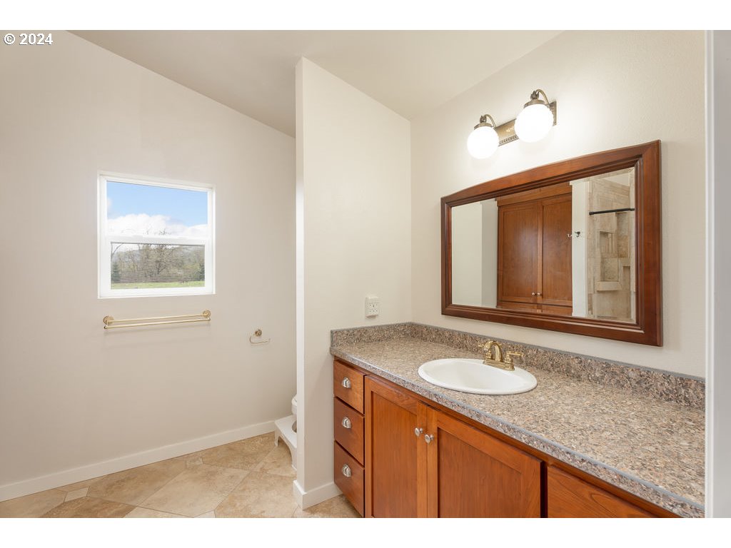 2253 Dairy Loop Road Roseburg, OR 97471 - Photo 23 of 47 Gallery Image 23