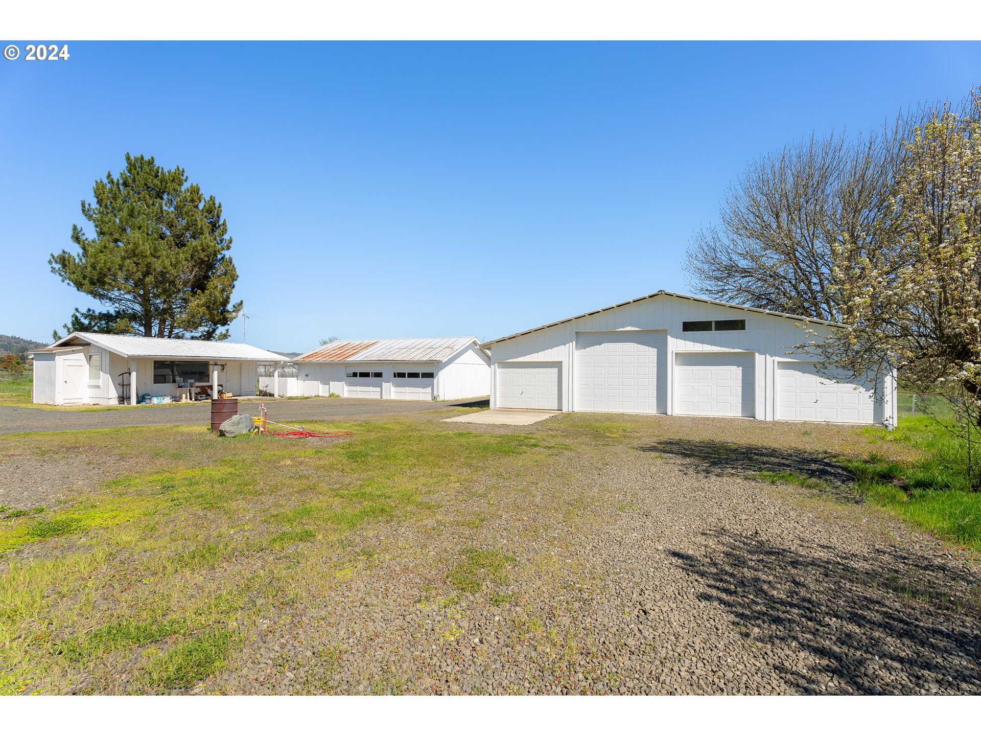2253 Dairy Loop Road Roseburg, OR 97471 - Photo 3 of 47 Gallery Image 3