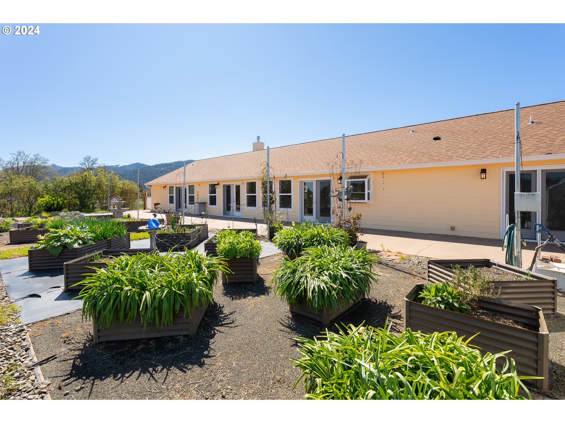 2253 Dairy Loop Road Roseburg, OR 97471 - Photo 7 of 47 Gallery Image 7