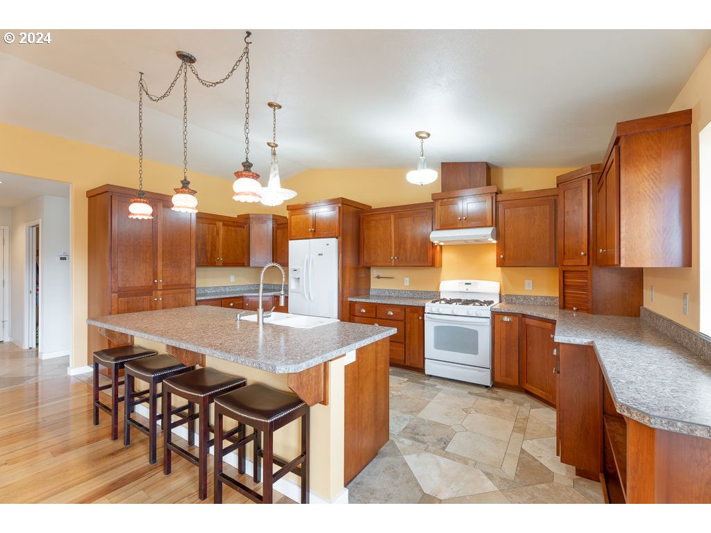 2253 Dairy Loop Road Roseburg, OR 97471 - Photo 10 of 47 Gallery Image 10