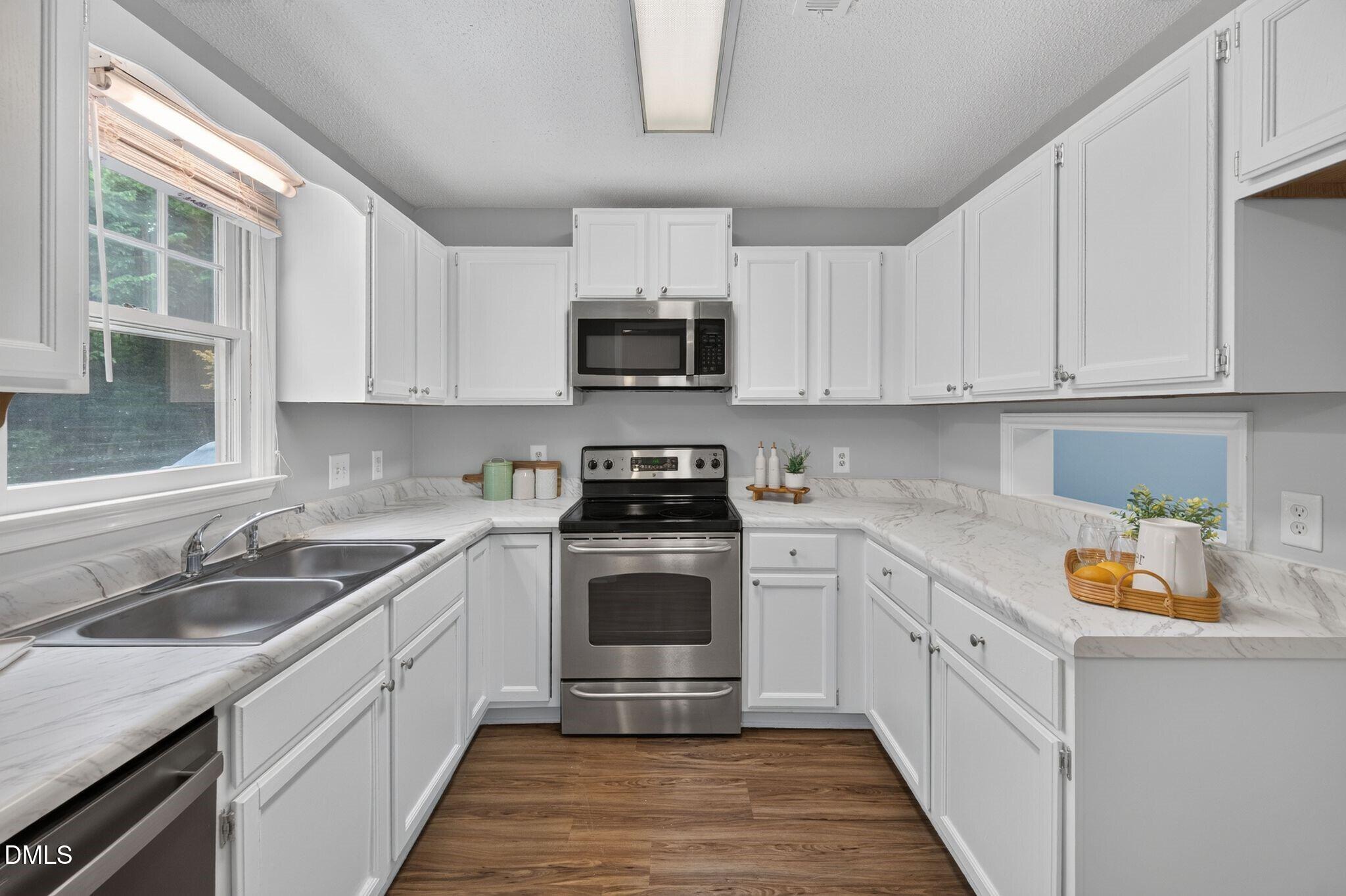 1506 Township Circle Raleigh, NC 27609 - Photo 30 of 62 005_mls_007_DSC_2692