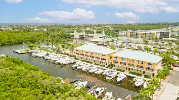 $929,000 | 643 Casa Loma Boulevard, Boynton Beach, FL 33435