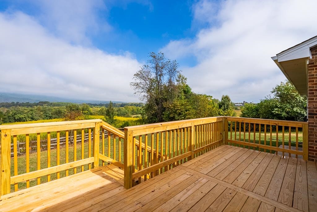 212 Esther's Lookout Shenandoah, VA 22849 - Photo 27 of 68 a view of a balcony with wooden floor