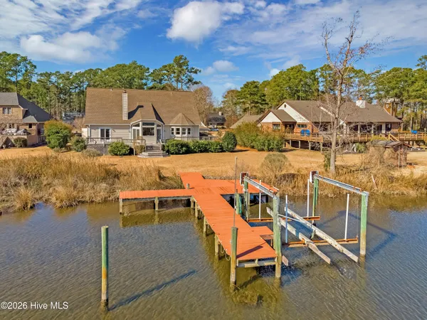$725,000 | 3010 Sloop Drive, Oriental, NC 28571