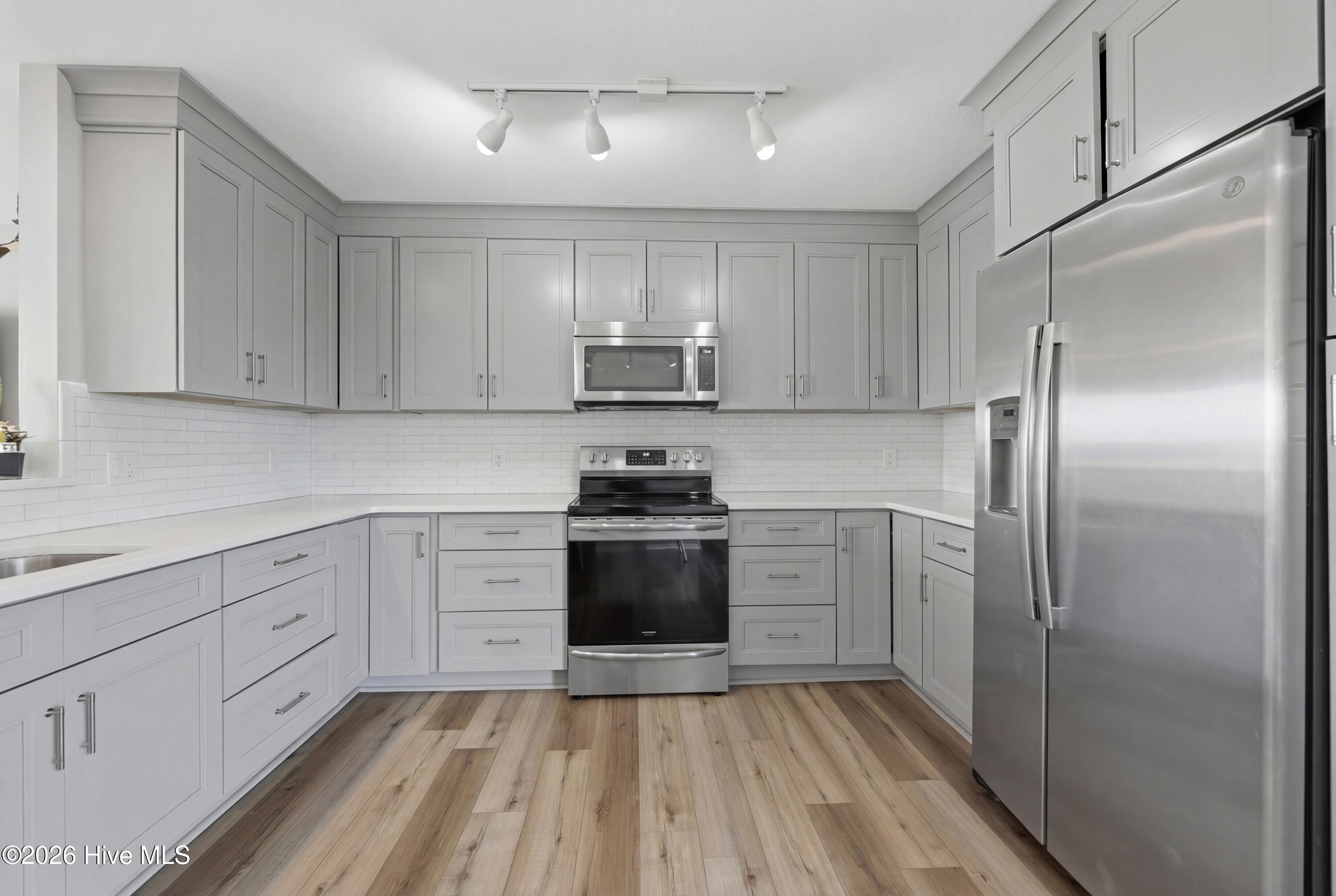 559 4 Mile Desert Road Hertford, NC 27944 - Photo 6 of 25 13_013__39a6741_declutter_02af64ac