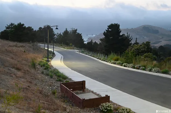 $2,000,000 | 1 Ohlone Drive, Pacifica, CA 94044