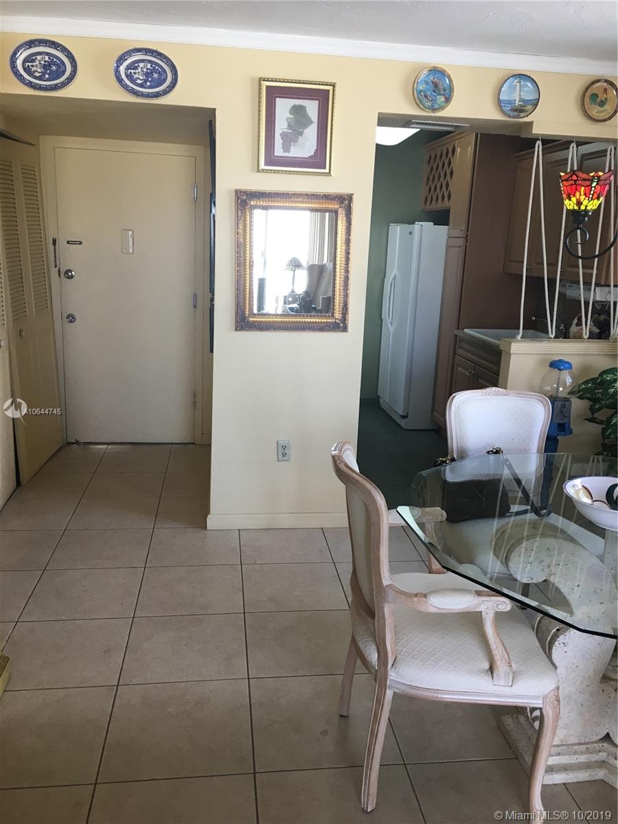 1670 Bay Road, Unit 5D Miami Beach, FL 33139 - Photo 14 of 24 Gallery Image 14
