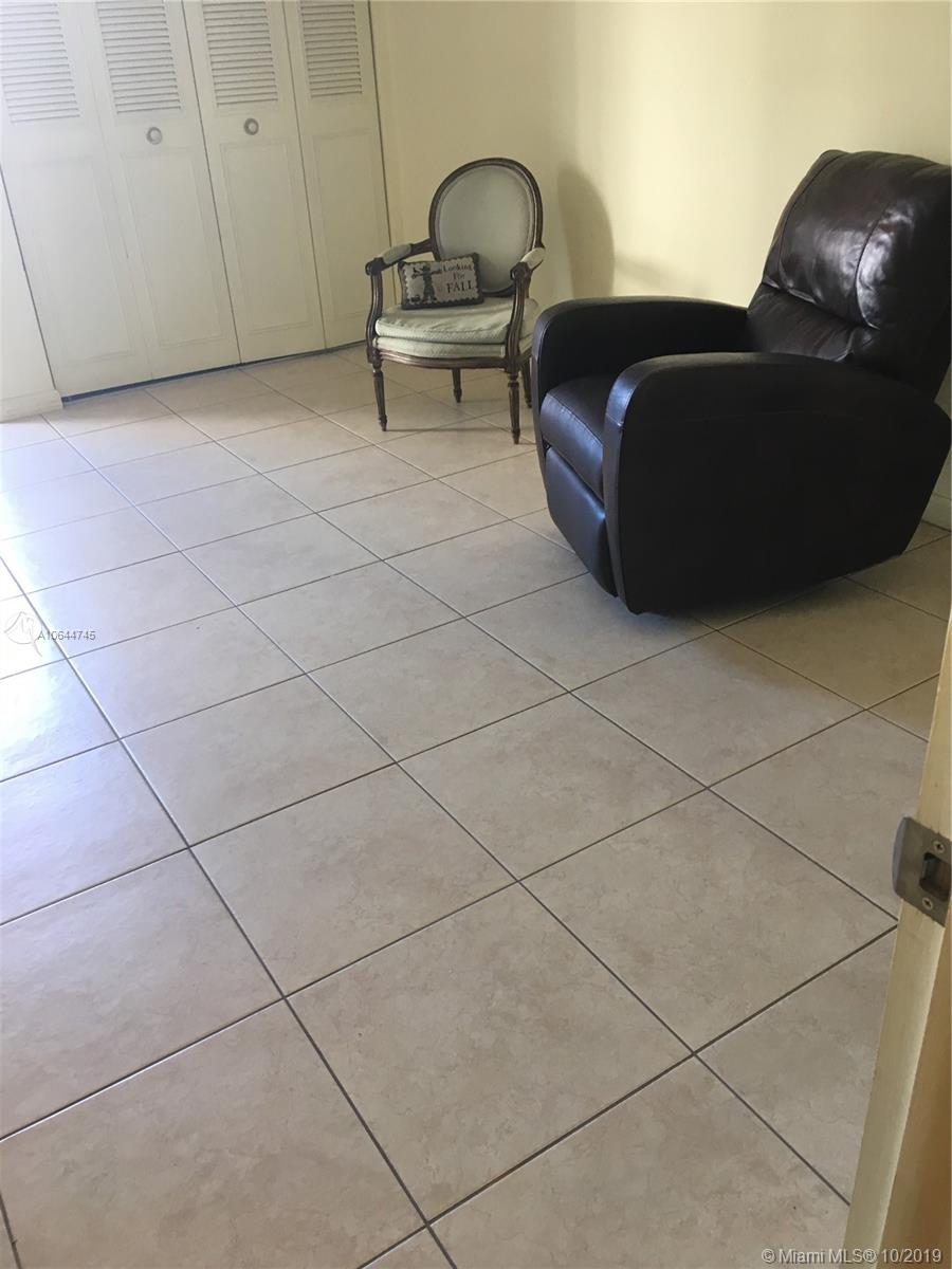 1670 Bay Road, Unit 5D Miami Beach, FL 33139 - Photo 19 of 24 Gallery Image 19