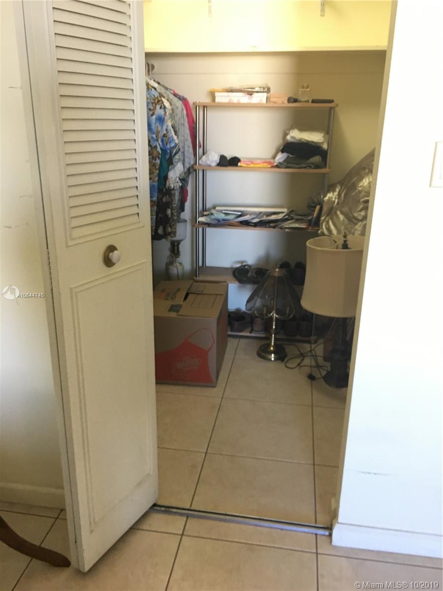 1670 Bay Road, Unit 5D Miami Beach, FL 33139 - Photo 22 of 24 Gallery Image 22