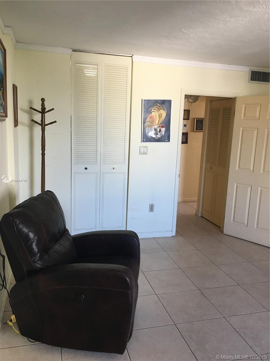 1670 Bay Road, Unit 5D Miami Beach, FL 33139 - Photo 23 of 24 Gallery Image 23