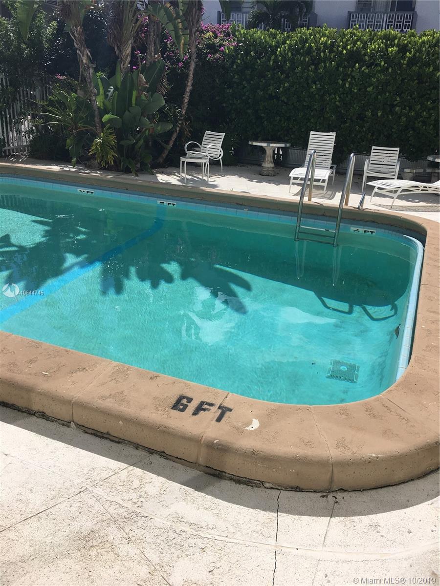 1670 Bay Road, Unit 5D Miami Beach, FL 33139 - Photo 4 of 24 Gallery Image 4