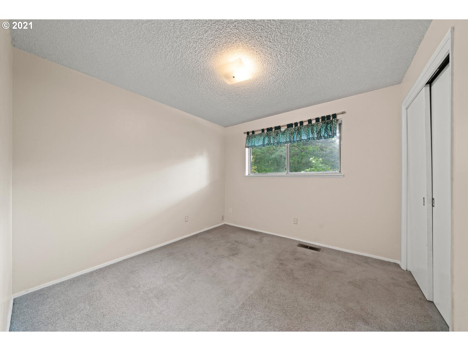 25600 South Springwater Road Estacada, OR 97023 - Photo 19 of 32