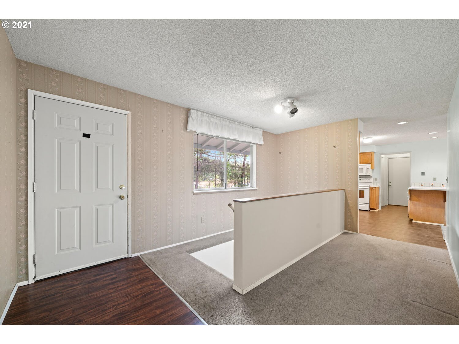 25600 South Springwater Road Estacada, OR 97023 - Photo 4 of 32