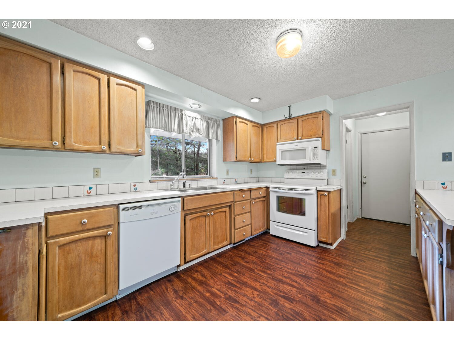 25600 South Springwater Road Estacada, OR 97023 - Photo 6 of 32