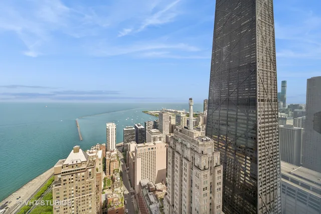 $2,699,000 | 950 North Michigan Avenue, Unit 4904, Chicago, IL 60611