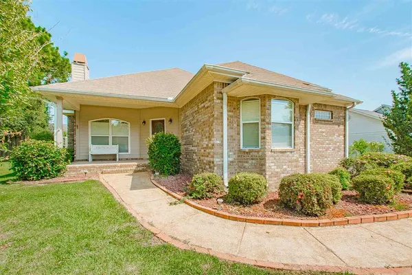$1,900 | 106 Riveroaks Drive, Fairhope, AL 36532