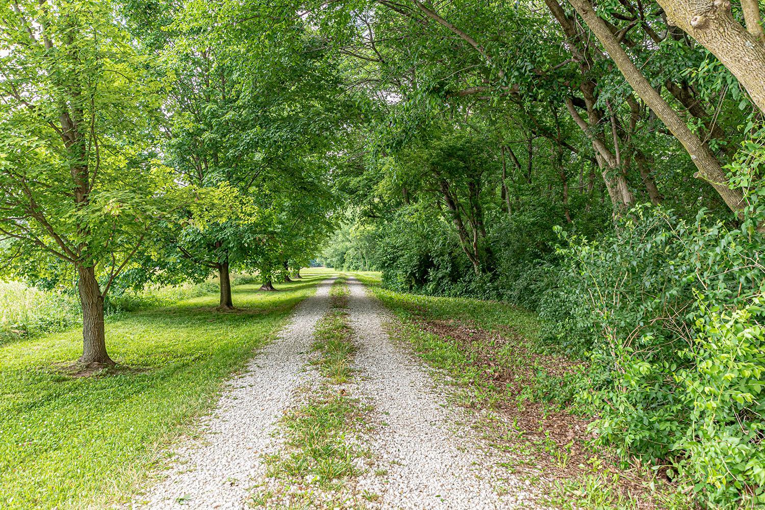 6558 Schiermeier Road Freeburg, IL 62243 - Photo 4 of 33 Gallery Image 4