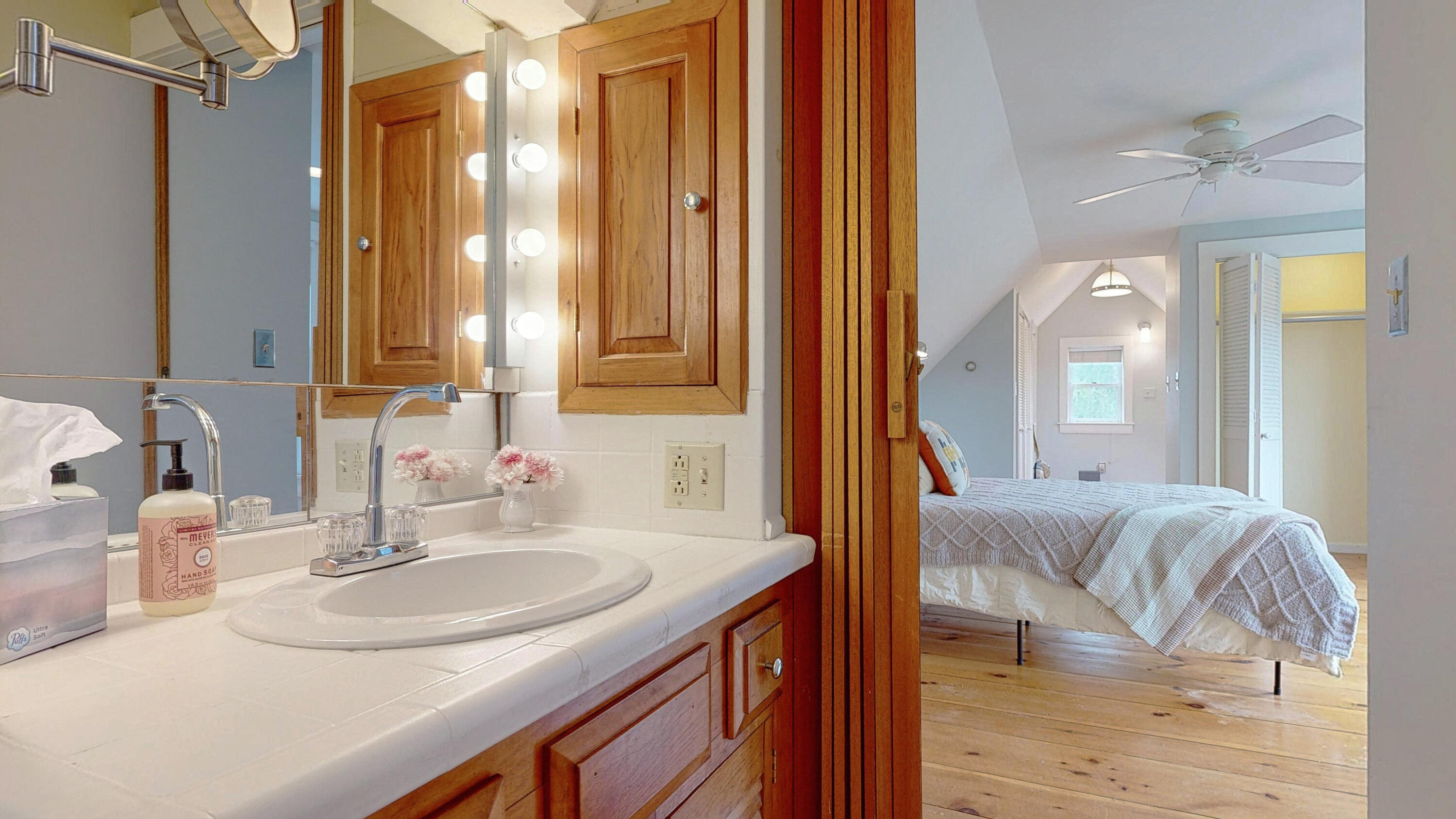 178 Spiller Hill Road Raymond, ME 04071 - Photo 22 of 69 Bathroom area primary suite
