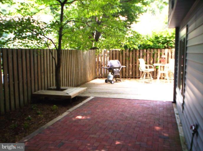 1506 Roundleaf Court Reston, VA 20190 - Photo 7 of 8 Patio