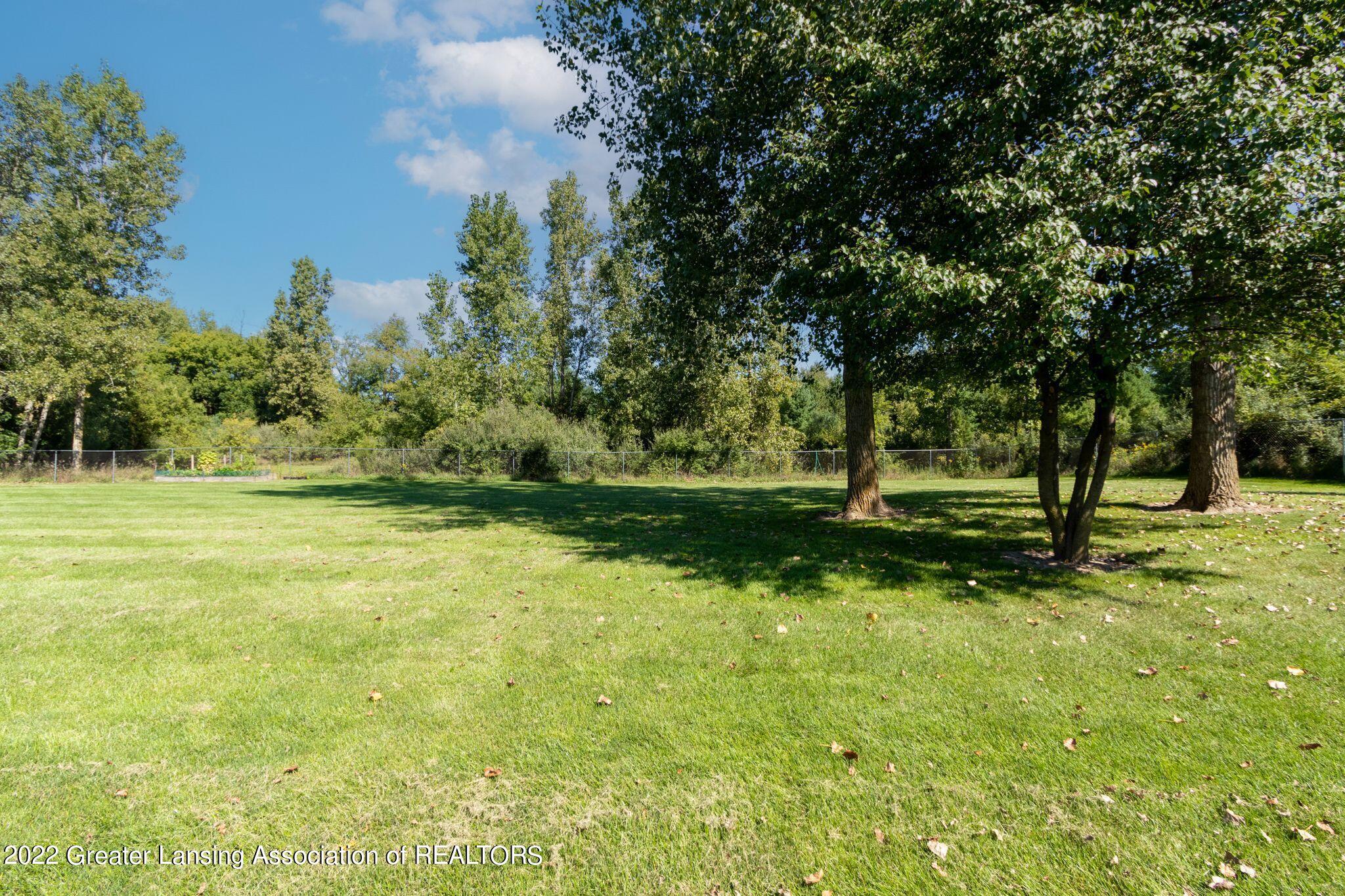 8800 Leverett Road Grand Ledge, MI 48837 - Photo 9 of 53 c8x2D_DQ