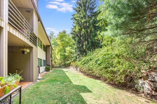 $3,450 | 41 Mt Kemble Avenue, Unit 403, Morristown, NJ 07960
