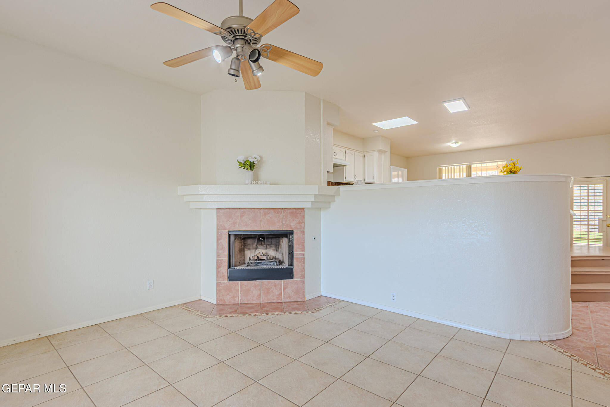 1420 Black Ridge Drive El Paso, TX 79912 - Photo 7 of 34 Living Room