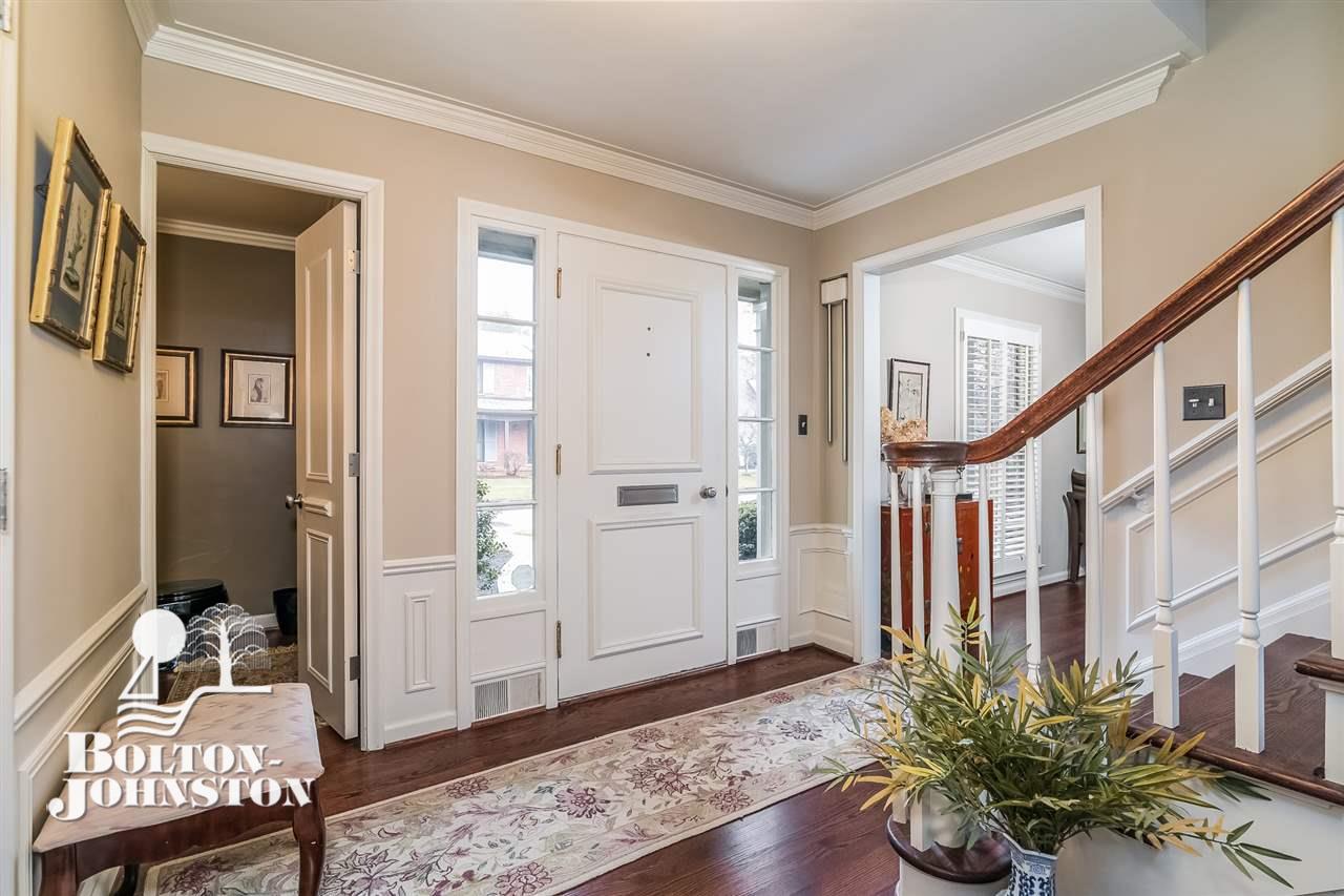 80 Colonial Road Grosse Pointe, MI 48236 - Photo 3 of 44 31344135-2.JPG